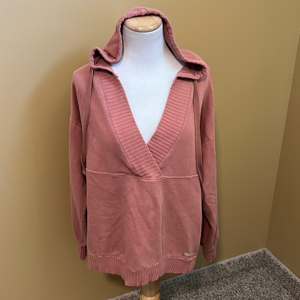 Women's Dusty Rose Hooded V-Neck Pullover